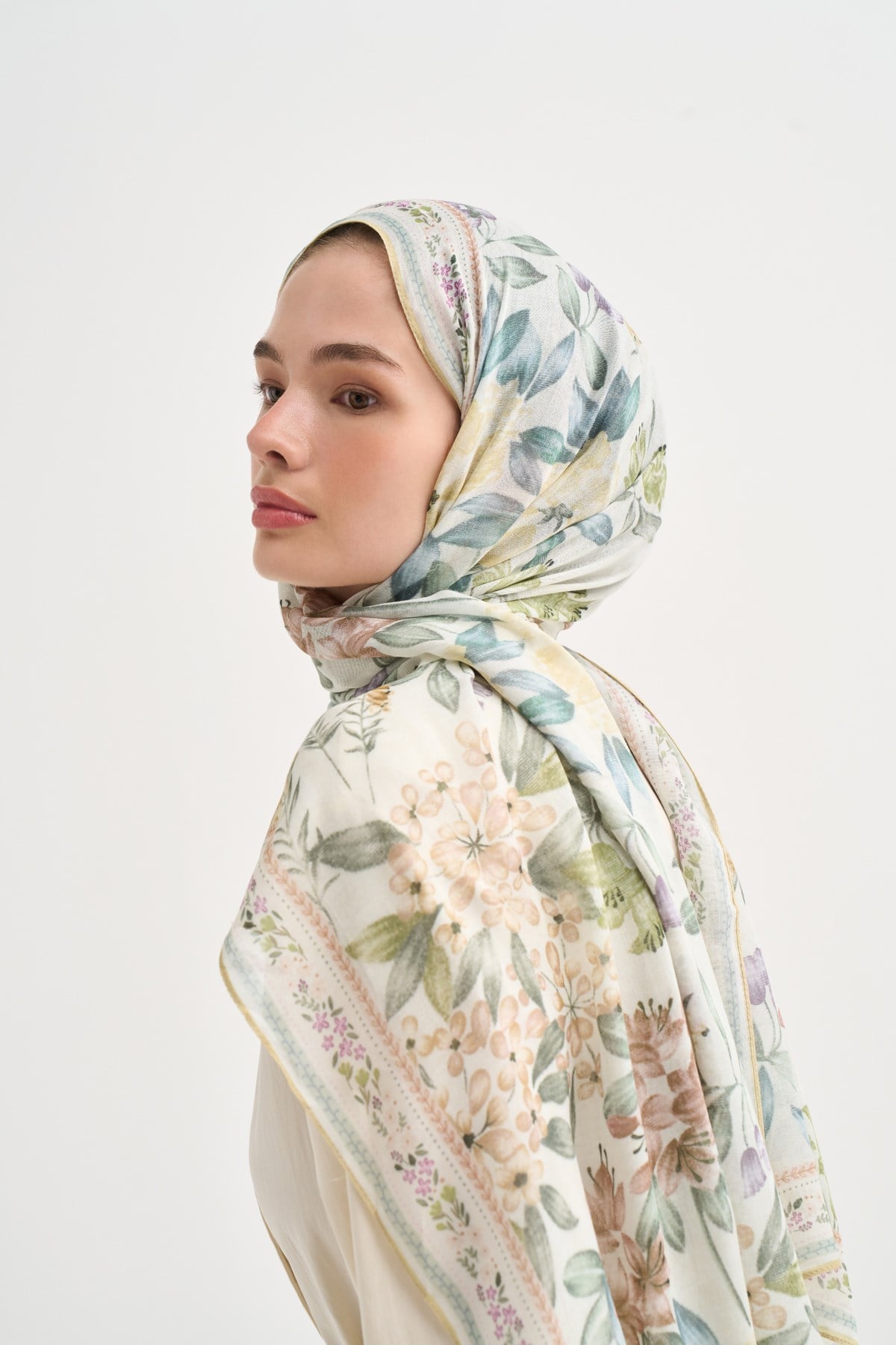 Solene Aria Viscose Scarf – Soft Green