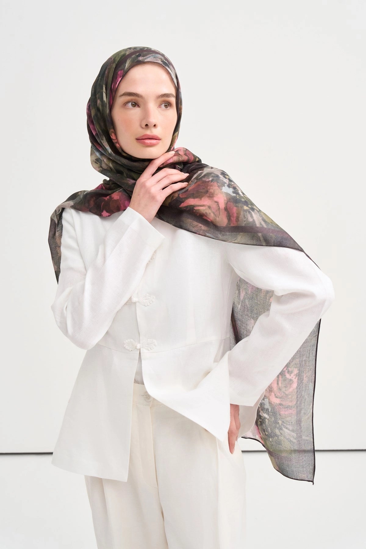 Elara Aria Viscose Scarf – Burgundy