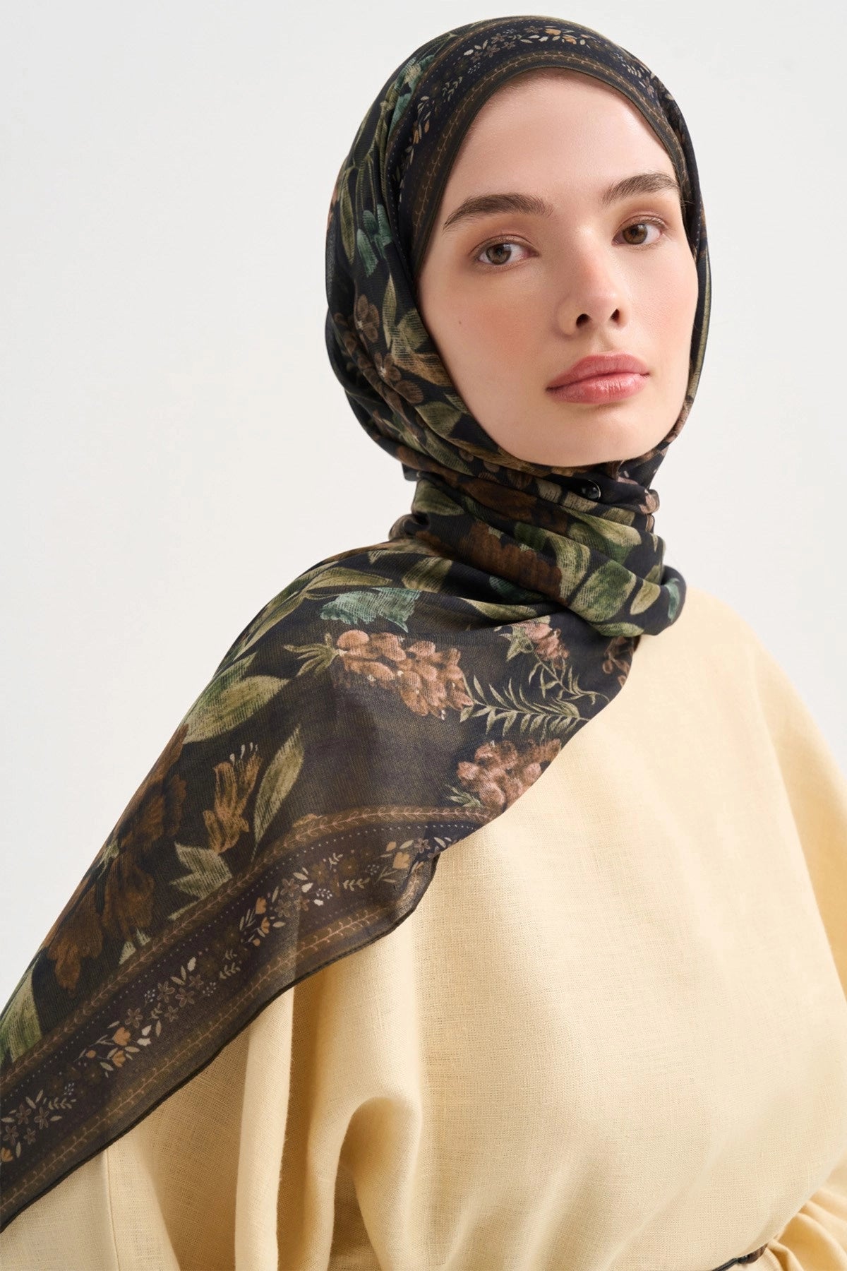 Solene Aria Viscose Scarf – Brown