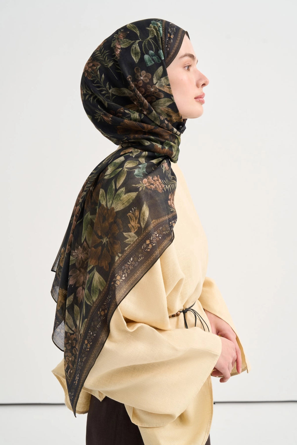 Solene Aria Viscose Scarf – Brown