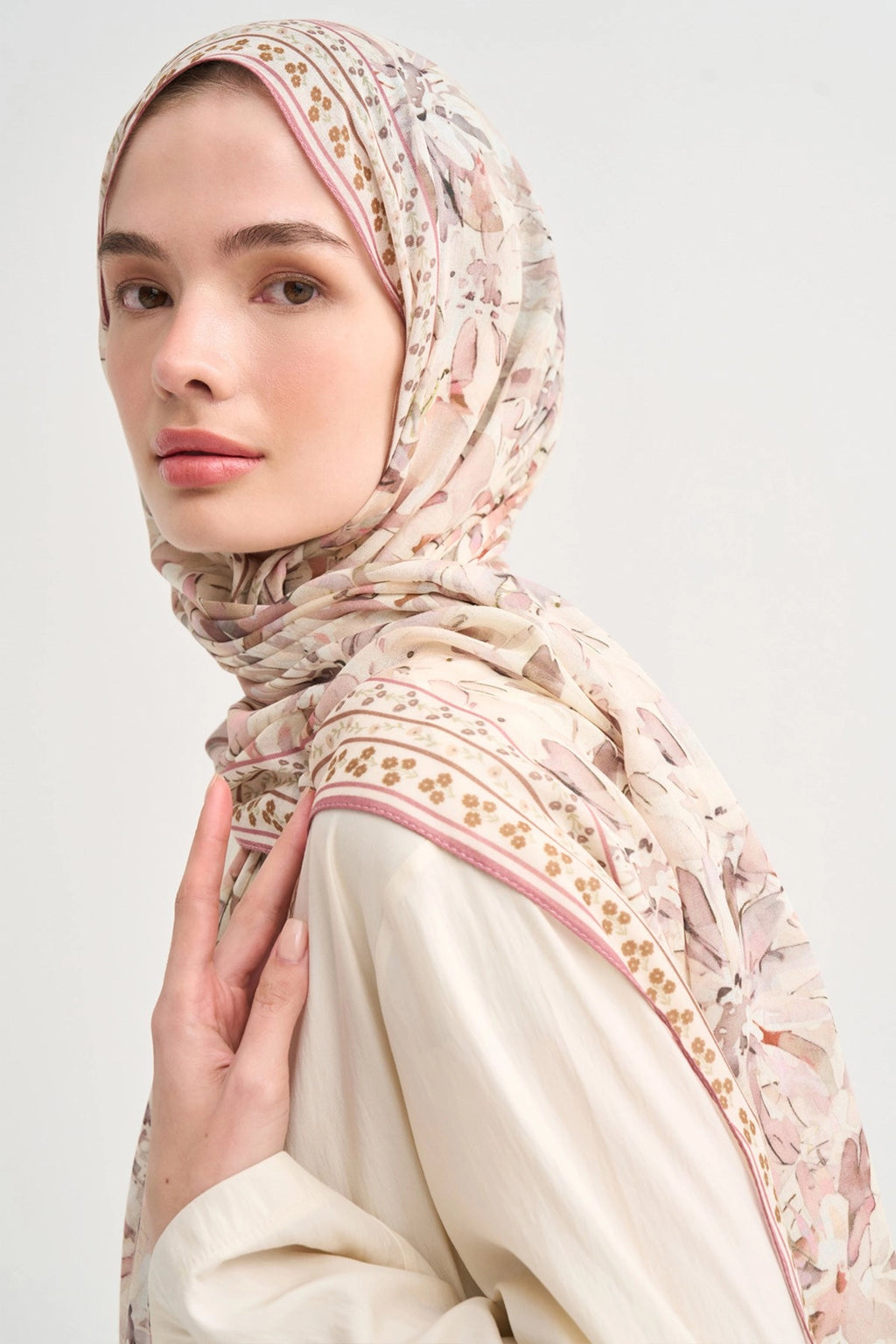 Lavena Aria Viscose Scarf – Cream