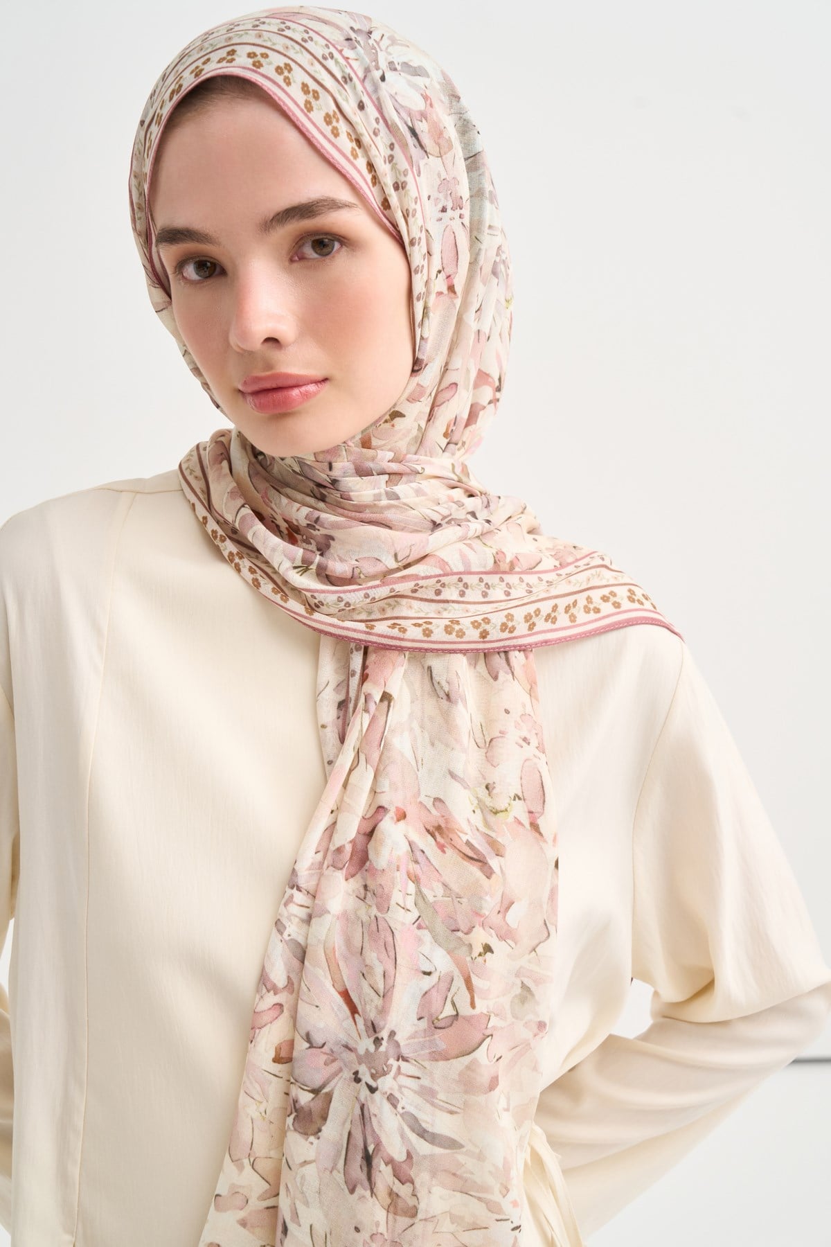 Lavena Aria Viscose Scarf – Cream