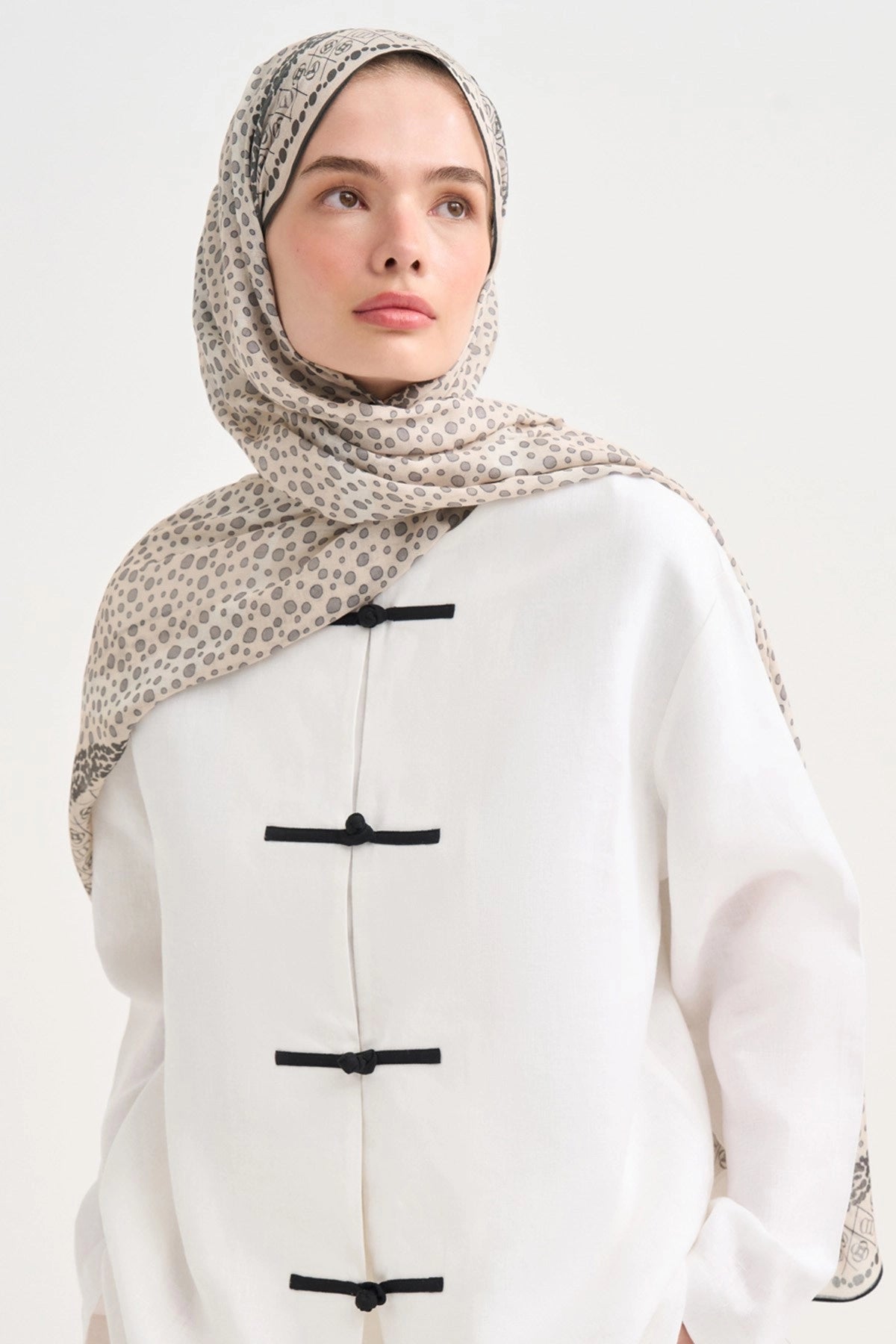 Lunara Aria Viscose Scarf – Cream
