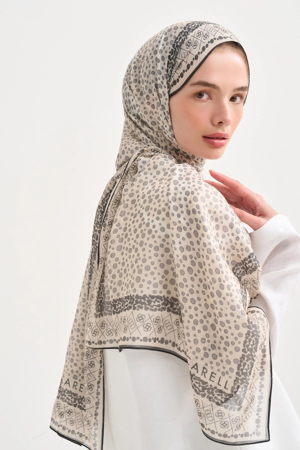 Lunara Aria Viscose Scarf – Cream