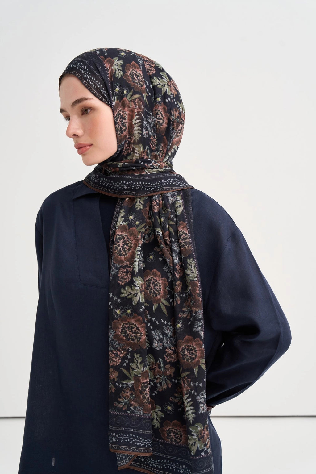 Mirelle Aria Viscose Scarf – Coffee