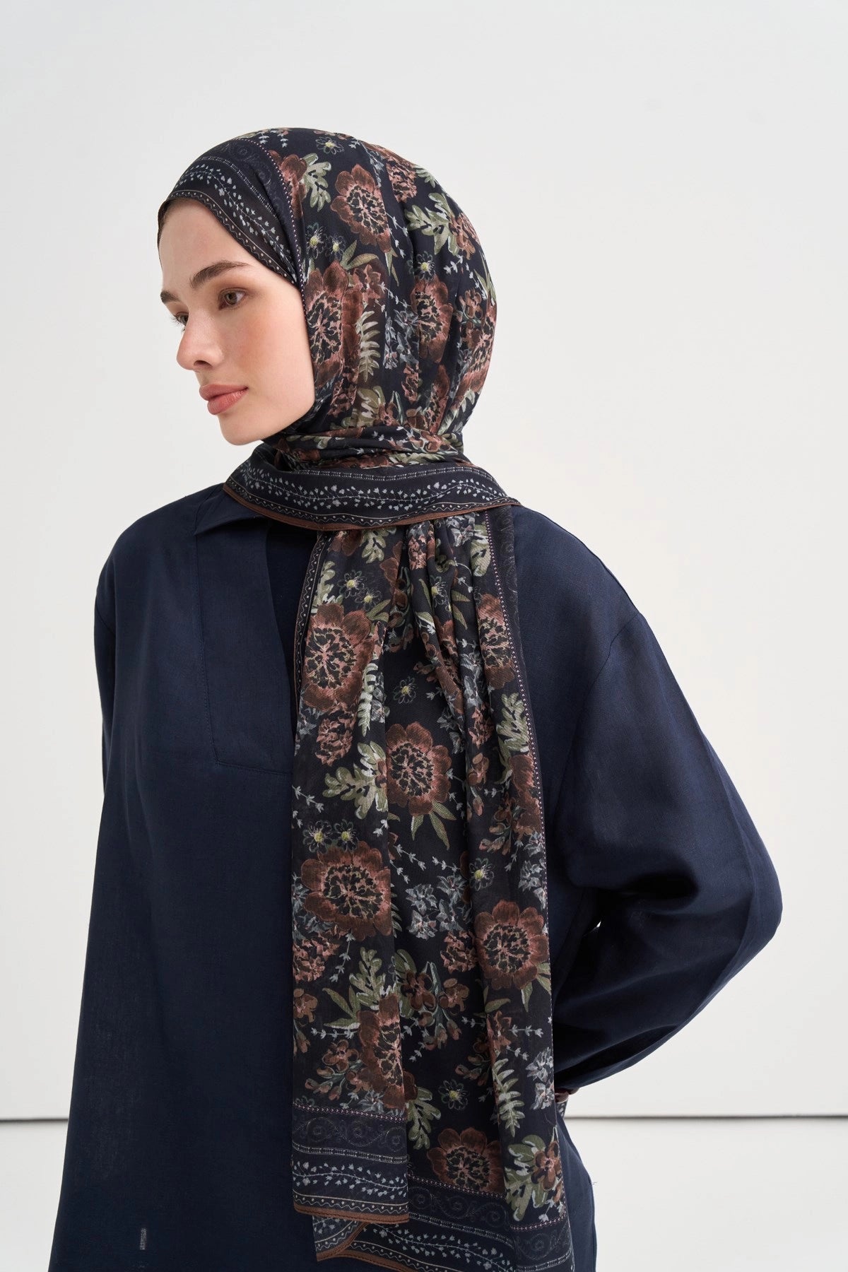 Mirelle Aria Viscose Scarf – Coffee