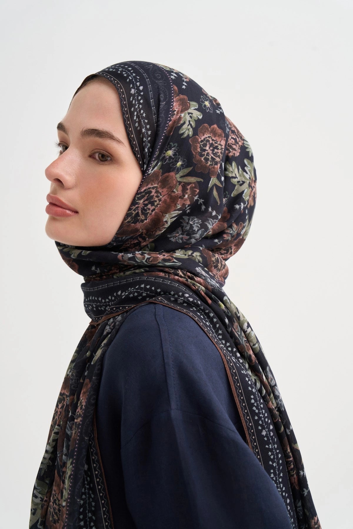 Mirelle Aria Viscose Scarf – Coffee