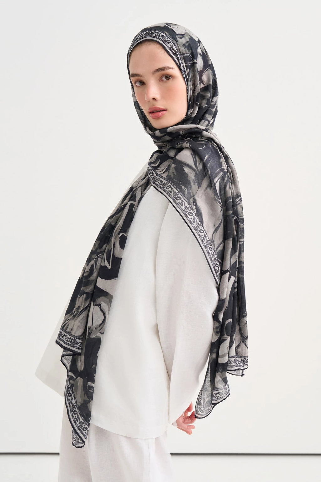 Rosalie Aria Viscose Scarf – Black