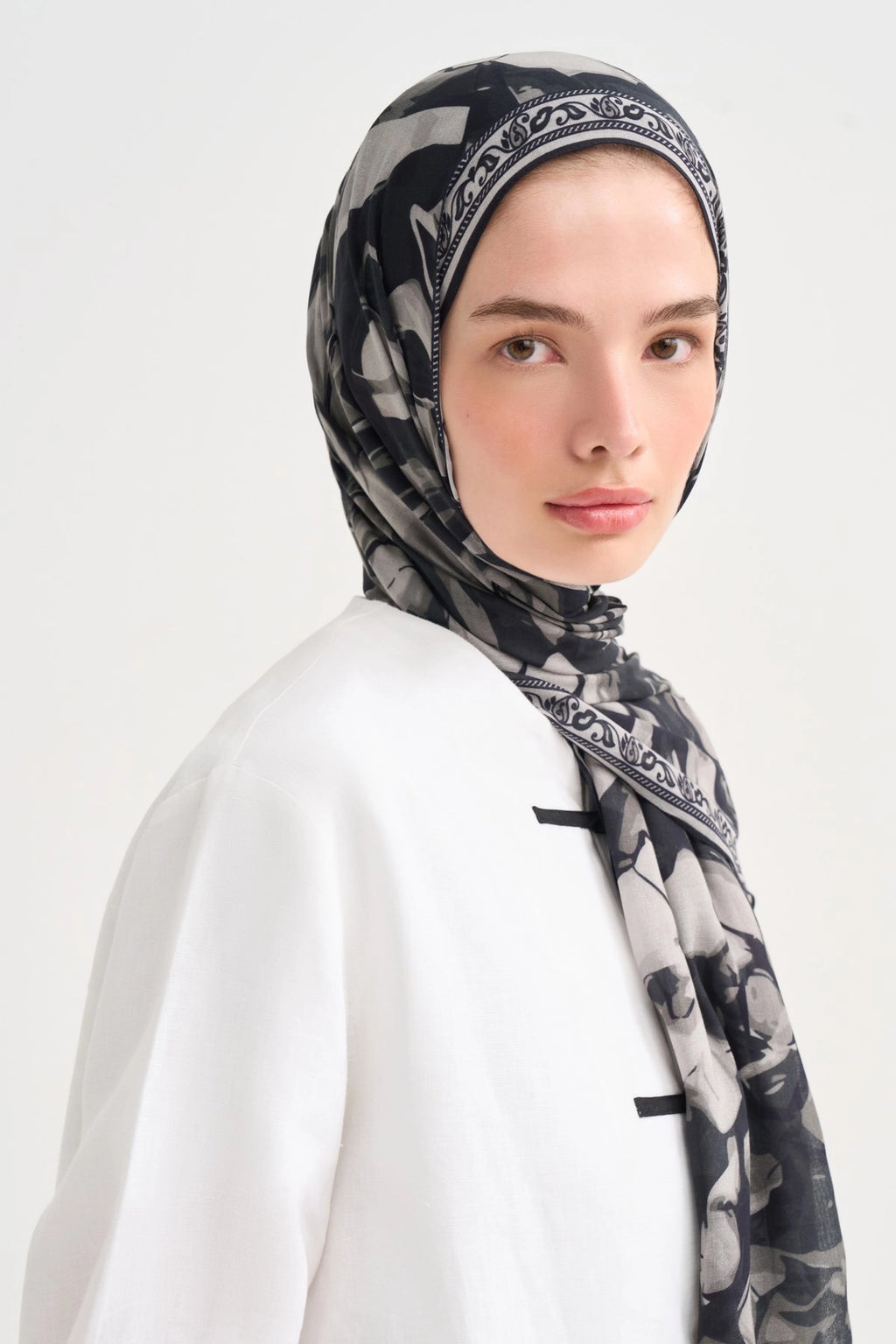 Rosalie Aria Viscose Scarf – Black